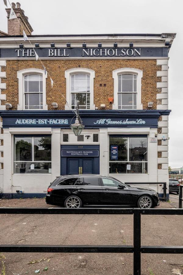 Hotel The Bill Nicholson Pub Londra Esterno foto